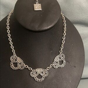 Elegant Silver Necklace with Intricate Design